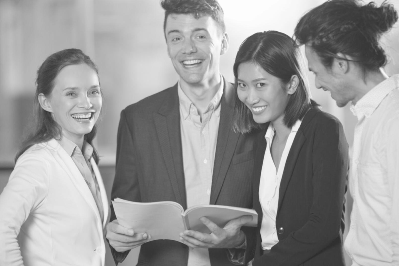 Participants évaluant une session de formation