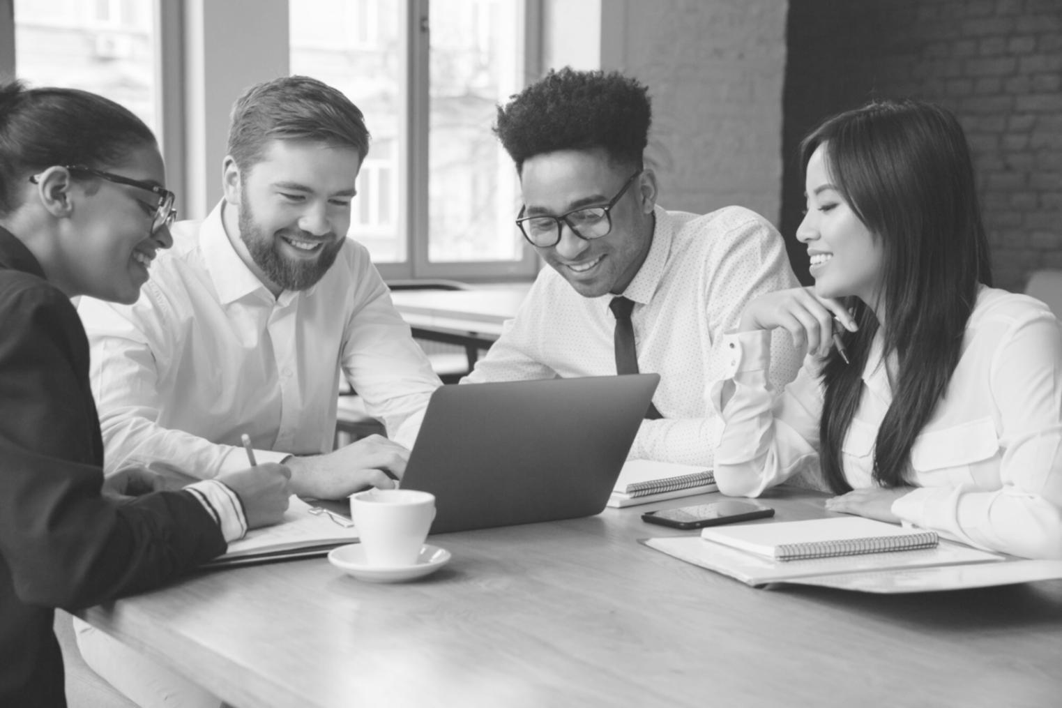 Équipe IT en formation pratique